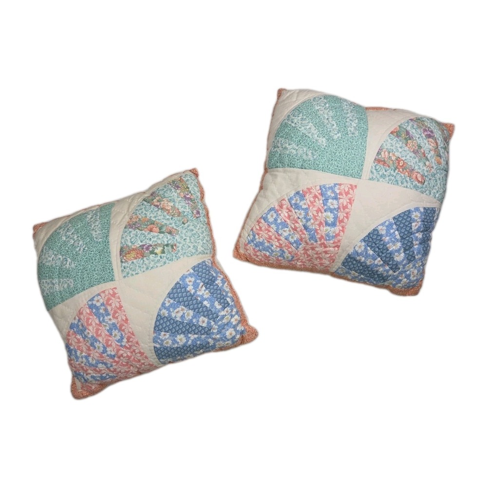 2 Vtg Granny Seashell Fan Patchwork Throw Pillows Pastel Shabby Cottage 15x15